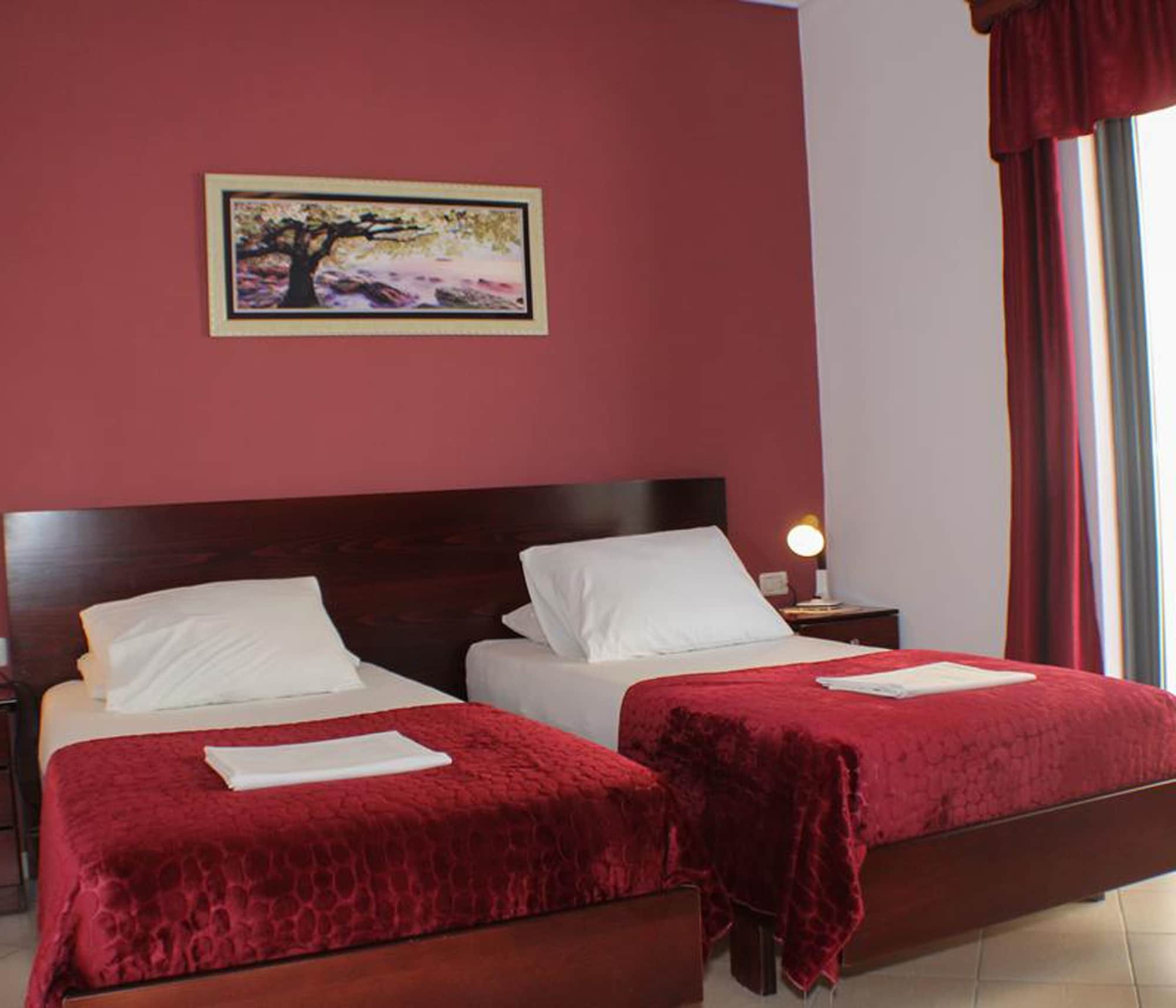 Hotel Ms Саранде Екстериор снимка