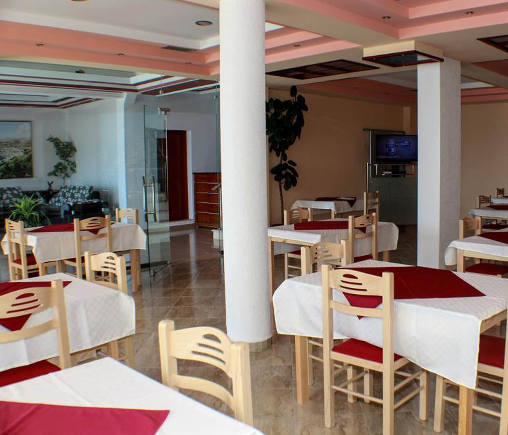 Hotel Ms Саранде Екстериор снимка